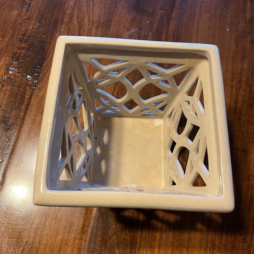 Flower pot Cream Lattice Square Vase - Picture 2 of 3